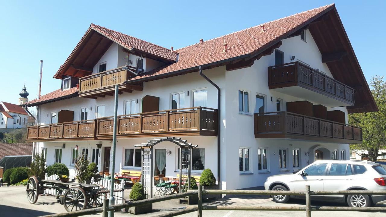 Gasthof "Zum Strauss" Hotel Wildsteig Exterior photo